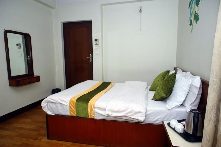 Bouddha Green Hotel Katmandou Extérieur photo